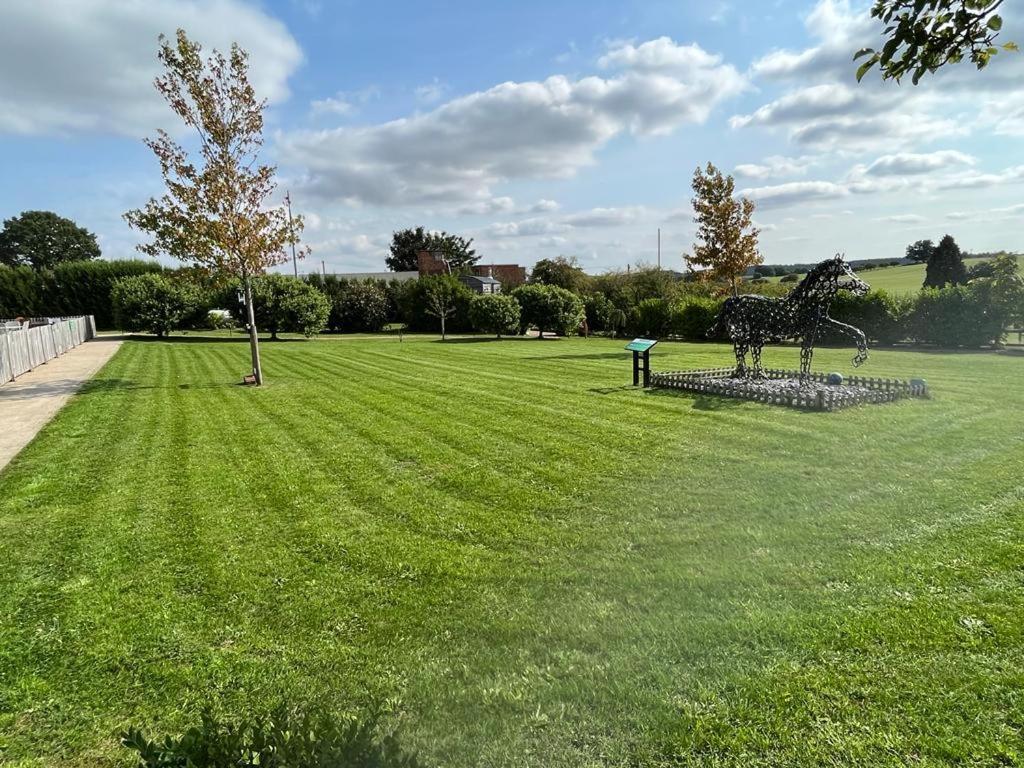 Lionheart Large Luxury Lodge - Sleeps 10- Dog Friendly,Near Sherwood Forest At Fairview Farm Nottingham Great For Family Gatherings ,Groups ,Parties Extérieur photo